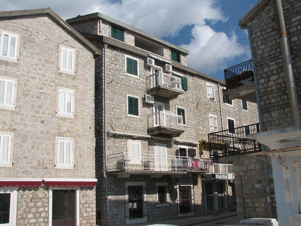 Apartments Teodora Obala Petrovac Luaran gambar